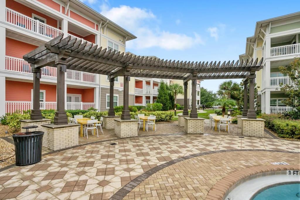 2-Bedroom Eccentric Oasis แทมปา ภายนอก รูปภาพ