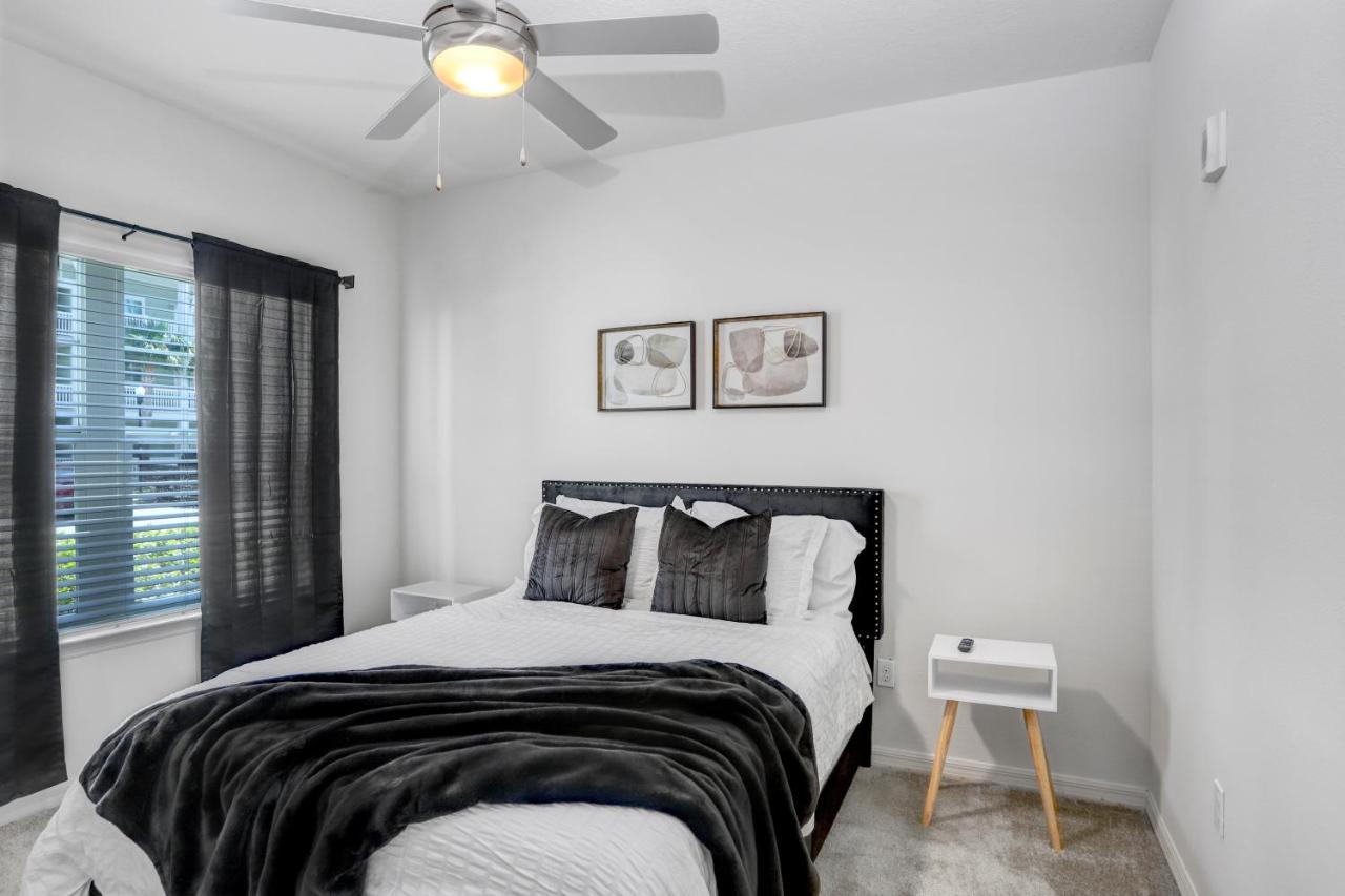 2-Bedroom Eccentric Oasis แทมปา ภายนอก รูปภาพ